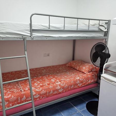 Albergue Cristina Habitaciones Con Bano Privado Y Mini Cocina Corralejo Extérieur photo