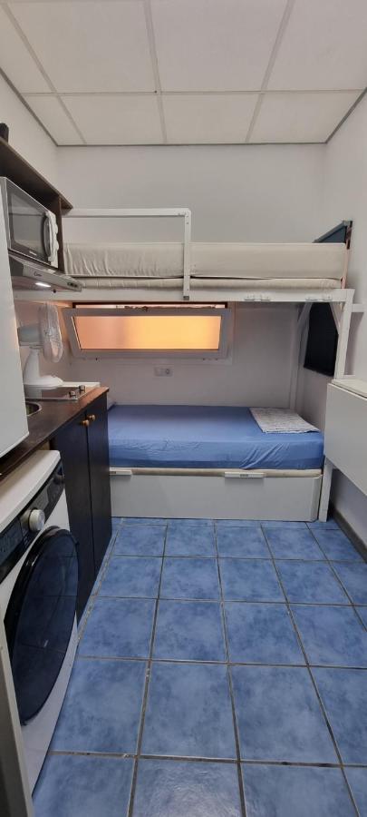 Albergue Cristina Habitaciones Con Bano Privado Y Mini Cocina Corralejo Extérieur photo